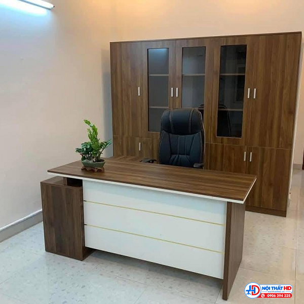 Bàn giám đốc chữ l 1m4 viền vàng