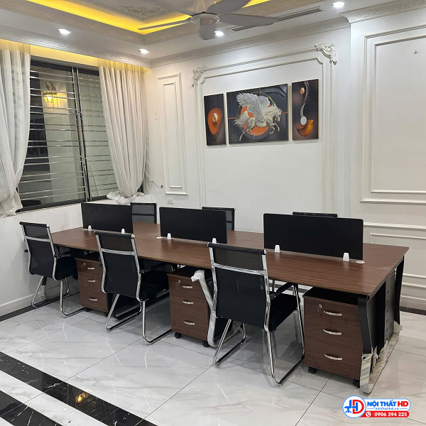 Cụm bàn làm việc 6 chỗ chân sắt nhập khẩu