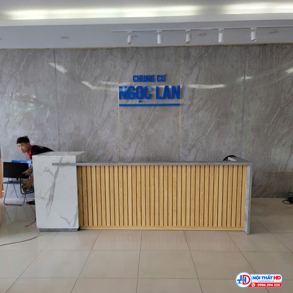 Quầy lễ tân văn phòng cao cấp lthd003 được lắp ráp tại Nội Thất HD