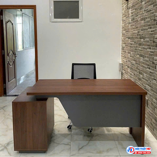 Bàn giám đốc 1m2 x 1m2 bgd007