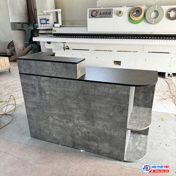 Quầy tính tiền 1m2 màu xám tnhd026