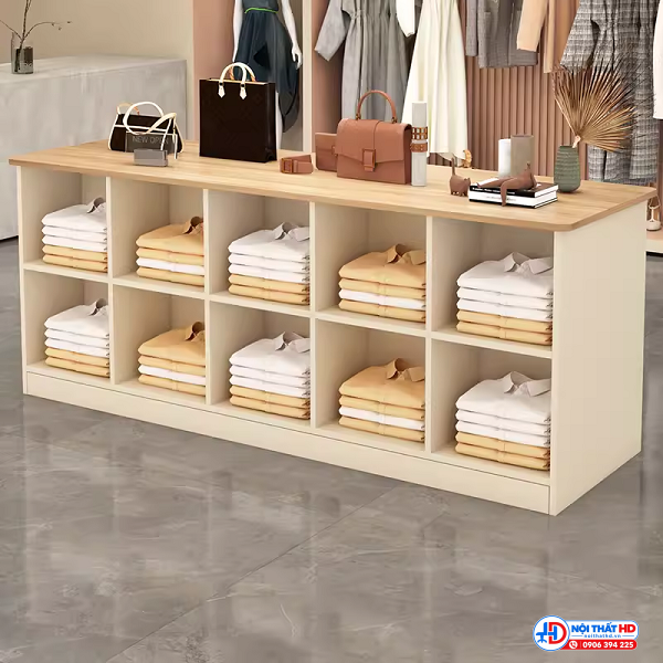 Kệ trưng bày shop thời trang 1m5 x 80cm tbhd047