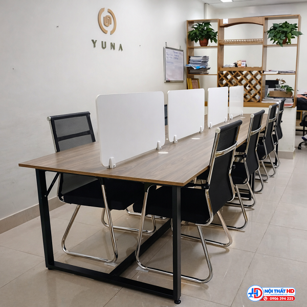 Bàn làm việc 8 chỗ ngồi chân sắt bphd018