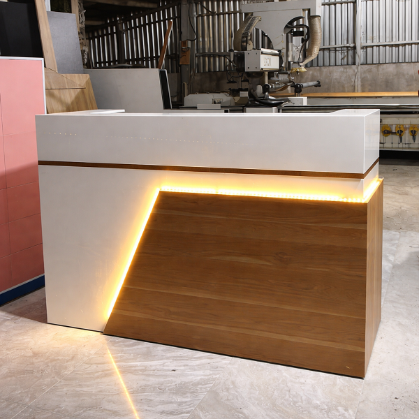 Quầy lễ tân 1m2 giá rẻ lthd121