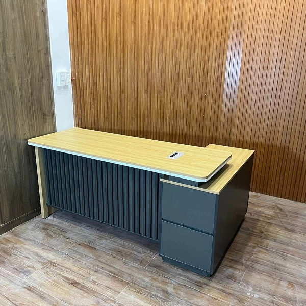 Bàn giám đốc chữ l 1m4 x 1m2 bgd043