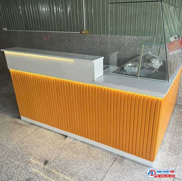 Quầy pha chế kết hợp tủ trưng bày kính pch024