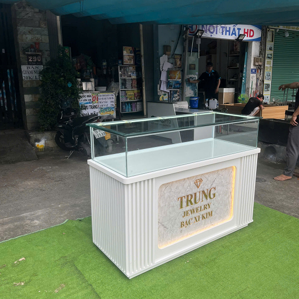 Hình ảnh tủ kính trưng bày trang sức tại Nội Thất HD